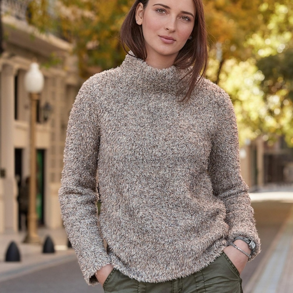 🆕🌿SUNDANCE FUZZY PULLOVER🌿